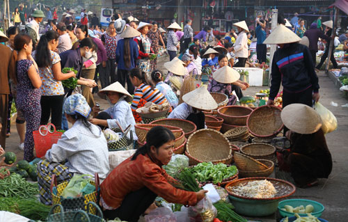 Tránh tụ tập nơi đông người để hạn chê lây nhiễm Covid trong cộng đồng